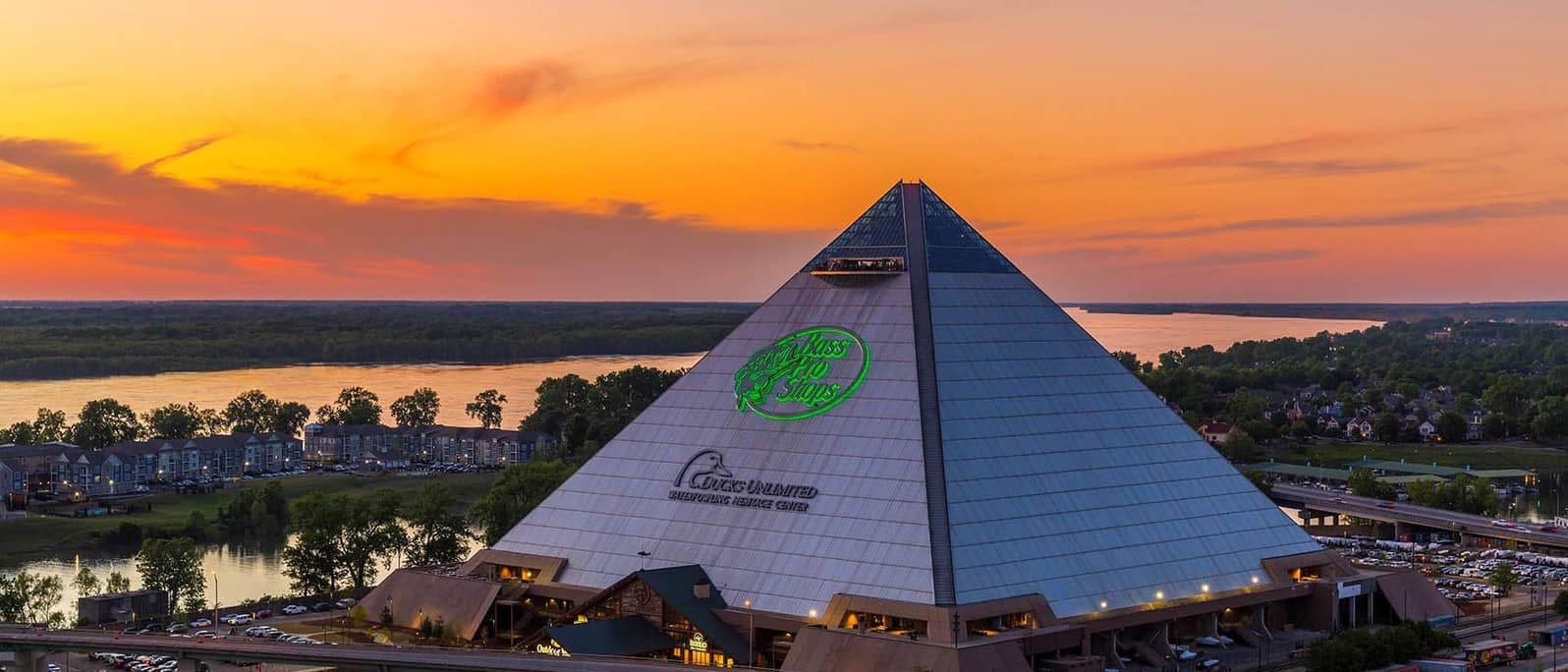 How Big Is The Bass Pro Shop Pyramid - Shop Poin